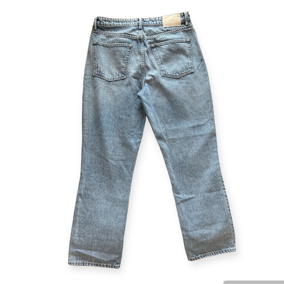 GRLFRND DENIM | The Karolina High Rise Straight Crop in Larchmont - Picture 3 of 12